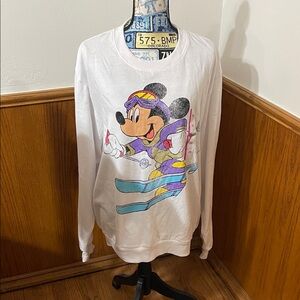 Disney womens White Sweatshirt with Mickey Mouse Skiing